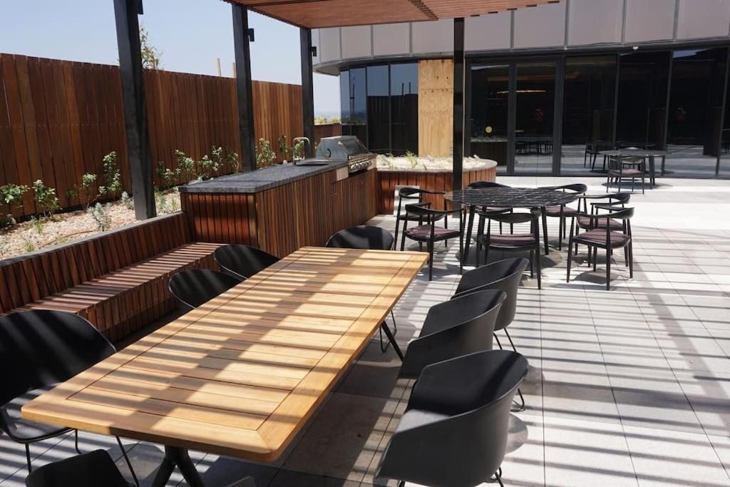 Skyone Lux 2Bed2Bath Aprt In Boxhill And Free Carpark Apartment Box Hill Exterior photo